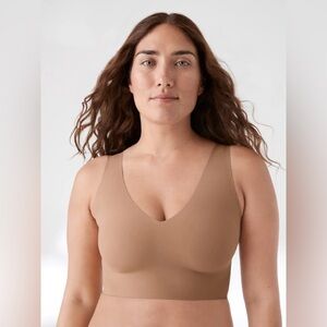 True Body V-Neck Bra